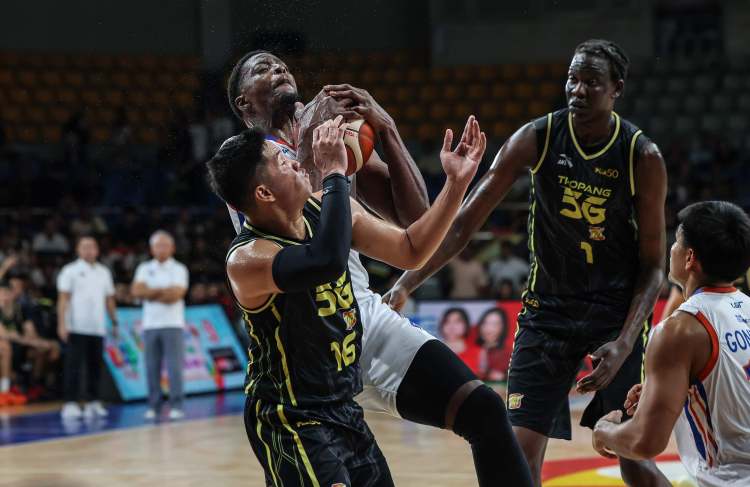 AT THE HALF: Tropang 5G lead Road Warriors 64-54 image