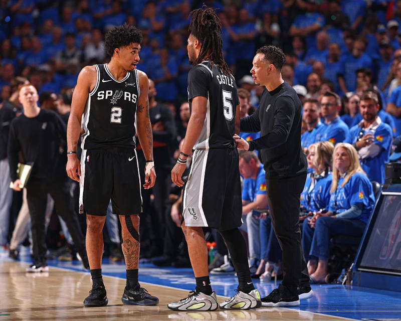Spurs' Mitch Johnson concerned after Dylan Harper exits Game 2 image