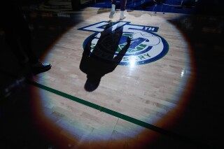 Mavericks put their hope in health as the 1-year anniversary of the Luka Doncic trade approaches image