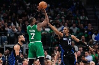 Brown scores 33, Celtics top Mavs despite Flagg’s 36 image