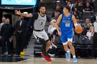 The ball bounced Castle’s way for a career-high 40 points in triple-double in Spurs’ win over Mavs image