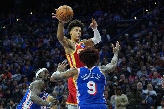 Johnson and McCollum power Hawks past the 76ers 117-107 as Atlanta snaps 3-game skid image