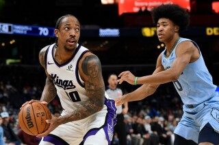 Kings stop franchise-worst 16-game skid with first road win since December image