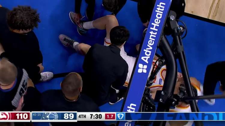 EJECTED! Bitaeze fouls Landale hard, called for Flagrant 2 and sent off. image