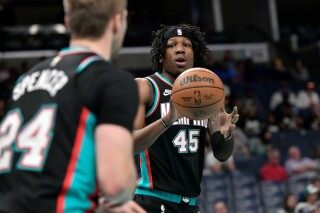 Grizzlies match NBA record by making 29 3-pointers in loss to Cavaliers image