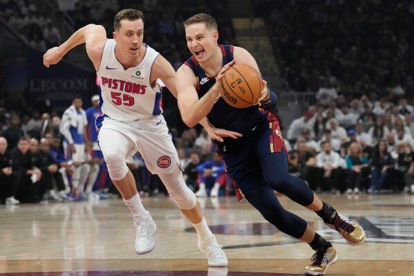 Pistons guard Duncan Robinson out with sore back against Cavs in Game 5 image