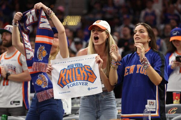 ‘We want Wemby!’ Knicks fans are chanting, and it’s gotten noticed at the Western Conference finals image