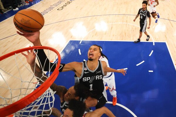 The Spurs are still believers, but it’s the Knicks who are 1 game from winning the NBA title image