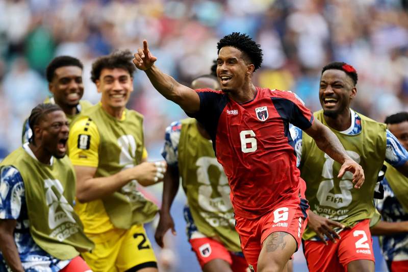 Slick Spain shine as Sharks shock the Celeste  image