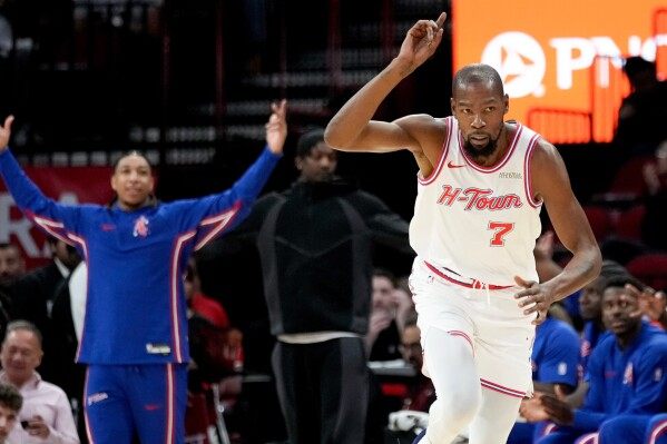 Durant powers Rockets to beat Wizards  image
